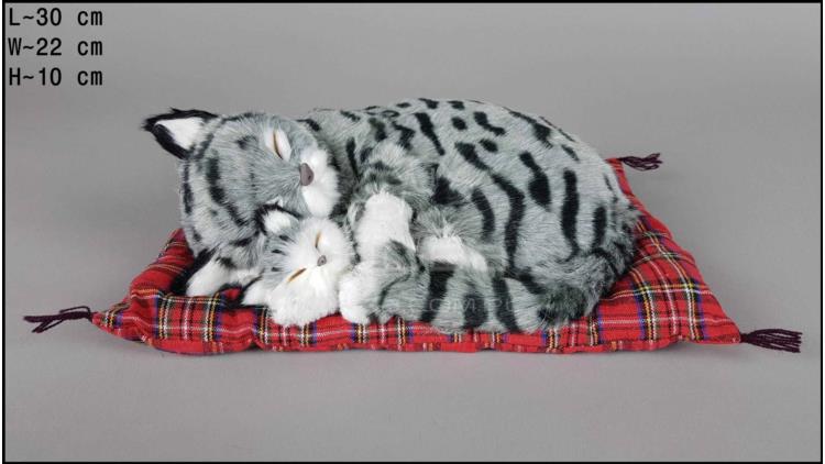 Кошка с котенком на подушке - Размер L
