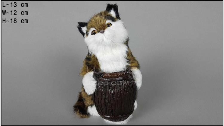 Cat with a barrel - Brown