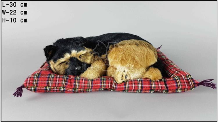 Собака Немецкая овчарка на подушке - Размер L